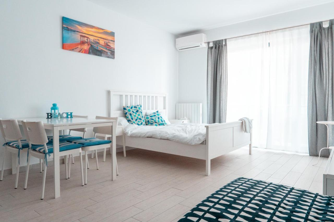 Bright Apartments Mamaia Nord Exteriér fotografie