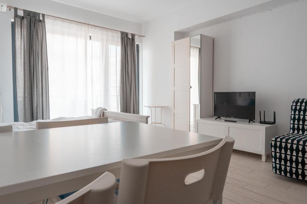 Bright Apartments Mamaia Nord Exteriér fotografie